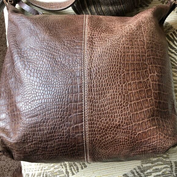 Dooney & Bourke brown embrossed shoulder b… - Picture 2 of 16